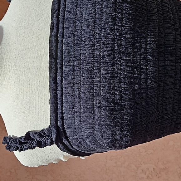 Abercrombie & Fitch black crop top ruched straped size small - Picture 5 of 13